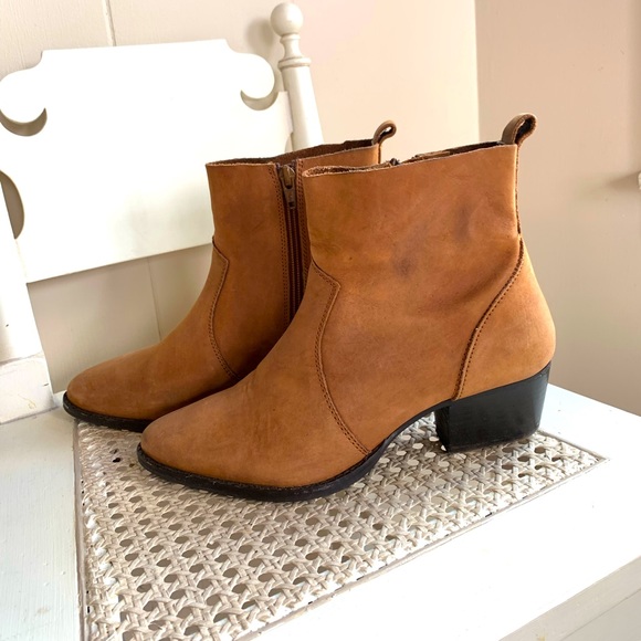 SPLENDID SUEDE BOOTS, BROWN, SIZE 8 - Picture 1 of 7